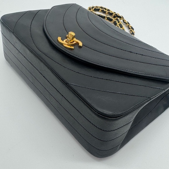 CHANEL  Diana Lambskin Quilted Small Single Flap Black + 🆓 ENTRUPY COA - Picture 13 of 17